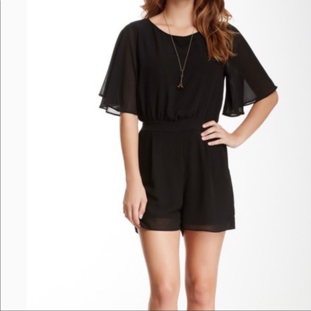 EUC Everleigh for Nordstrom Size XS Short Romper